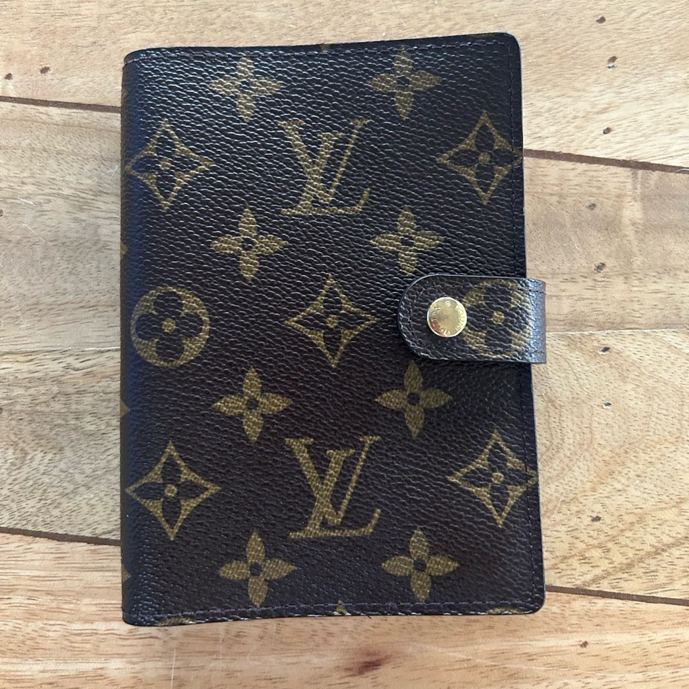 LOUIS VUITTON Monogram Agenda Cover